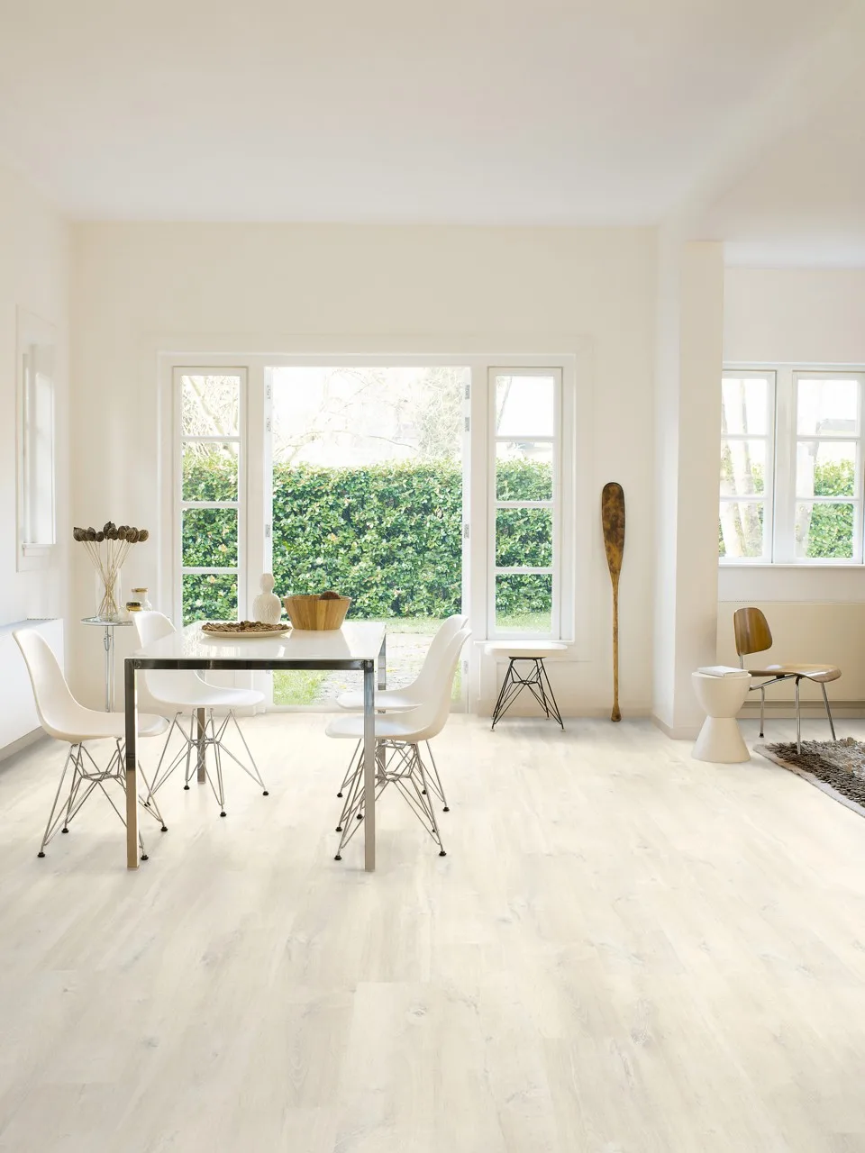 Charlotte Oak White view 2